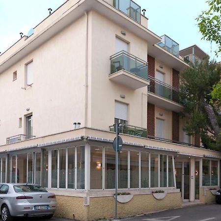 Hotel Ave Rimini Luaran gambar